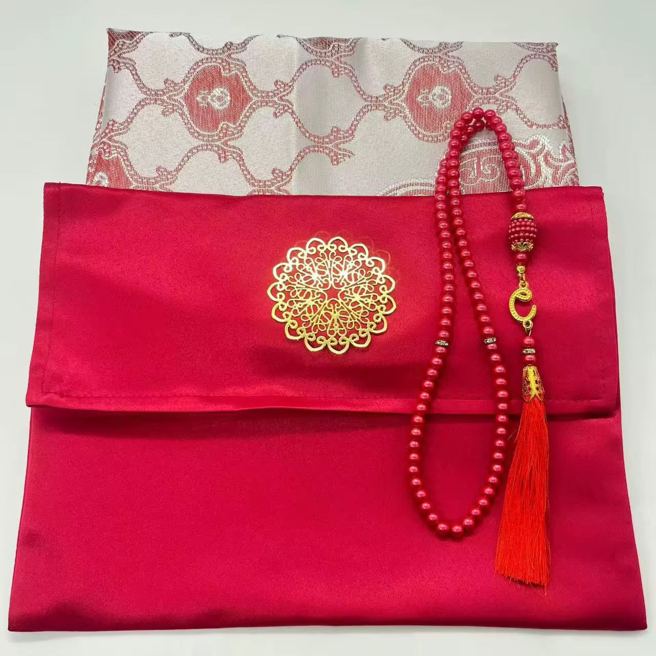 Ensemble tapis de prière avec pochette & tasbih – Élégance spirituelle au quotidien