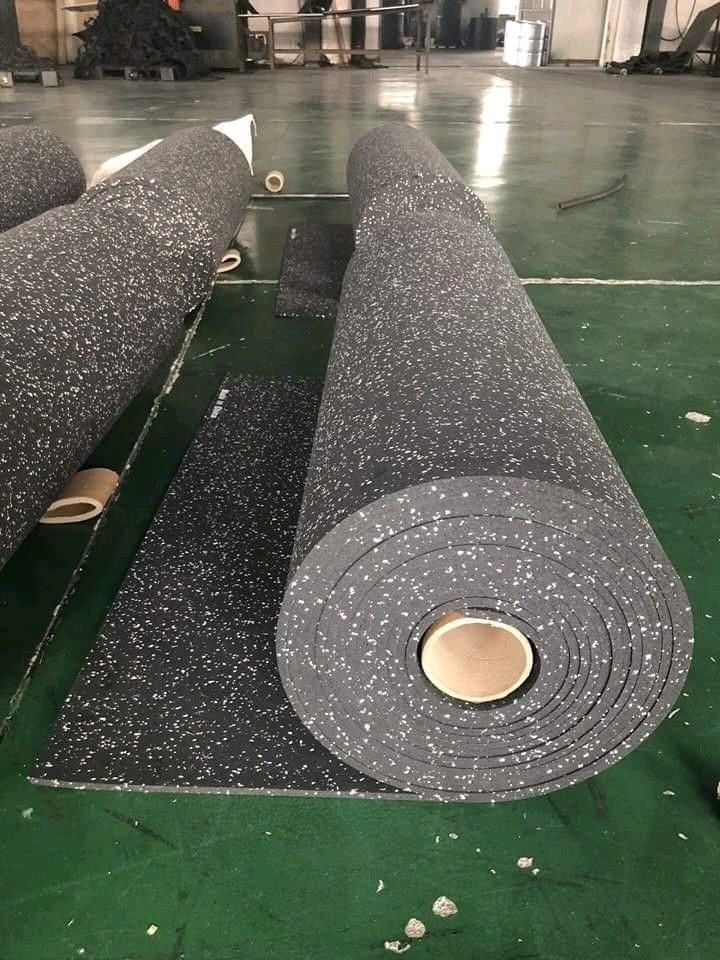 Revêtement de sol PVC Gerflor – Gris Moucheté rouge & Blanc